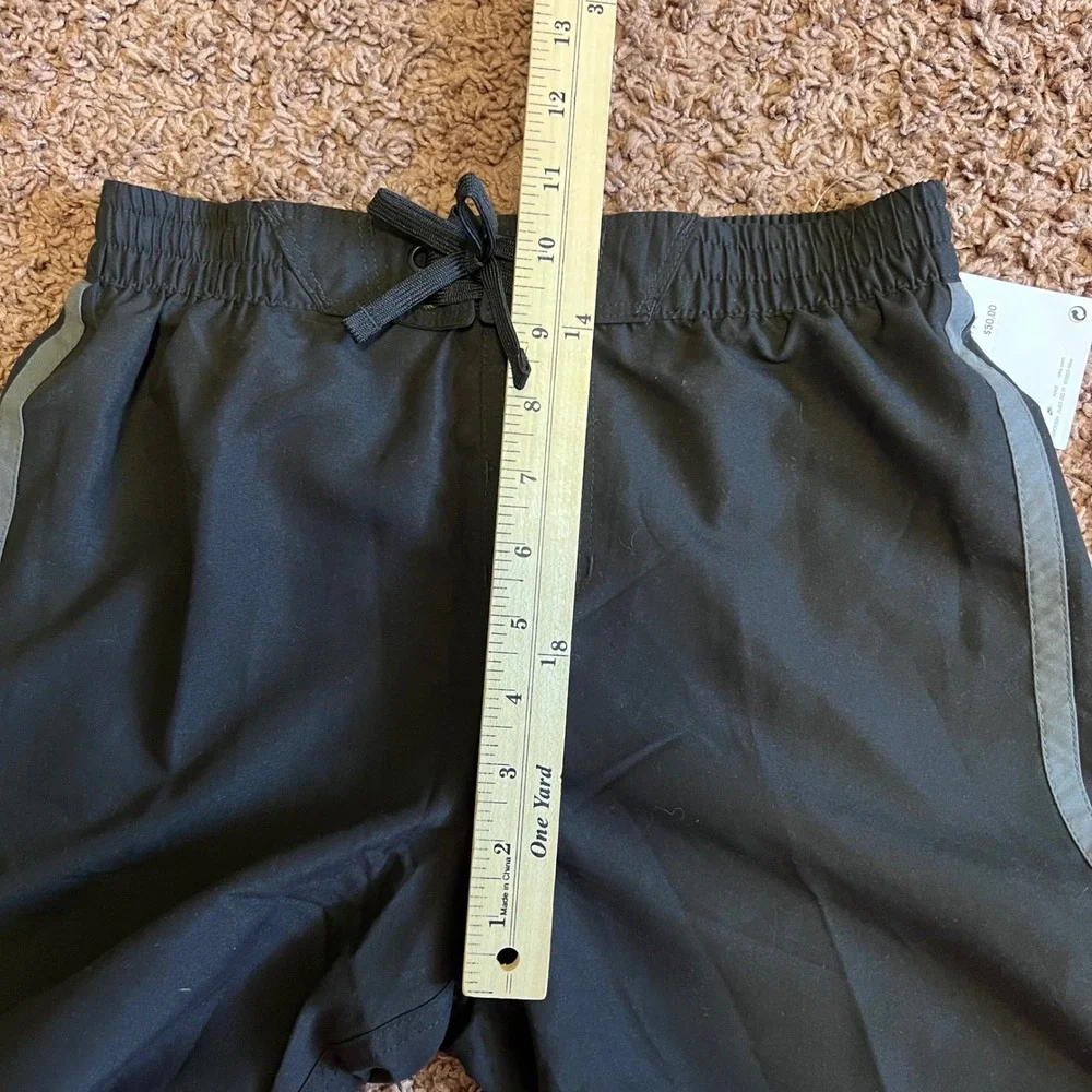 Nike Boys Swim Shorts Black Anthracite Board Trunks NESSE793-001 Size Large  NWT